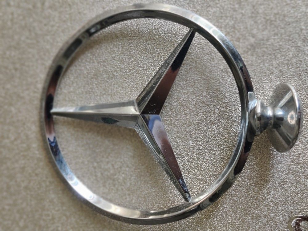 OEM-Mercedes Benz Hood Ornament (Emblem)