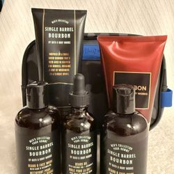 bath And Bodyworks Beared Set With Bag