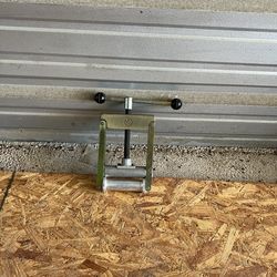 Gas Line Clamp