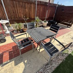 Patio Table With Chairs 