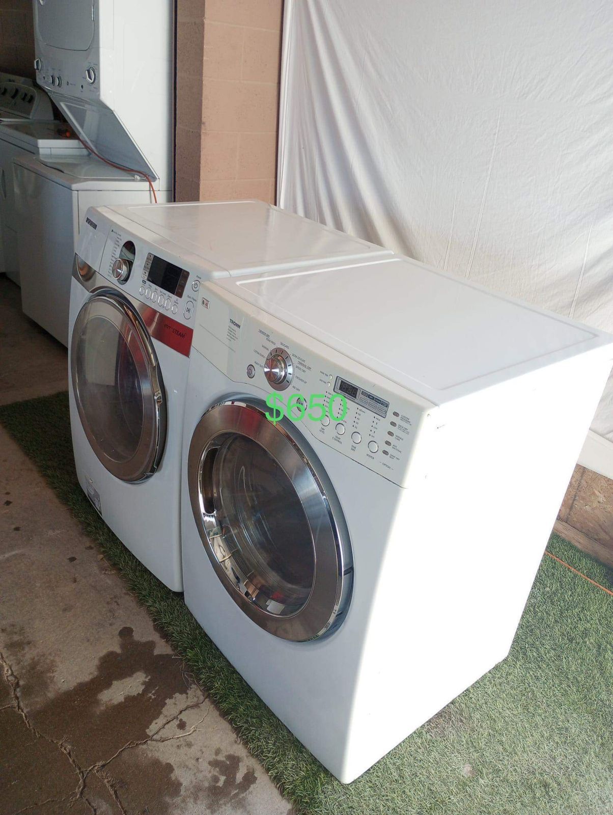Beautiful Samsung Washer And LG Gas Dryer (1 Year Warranty)