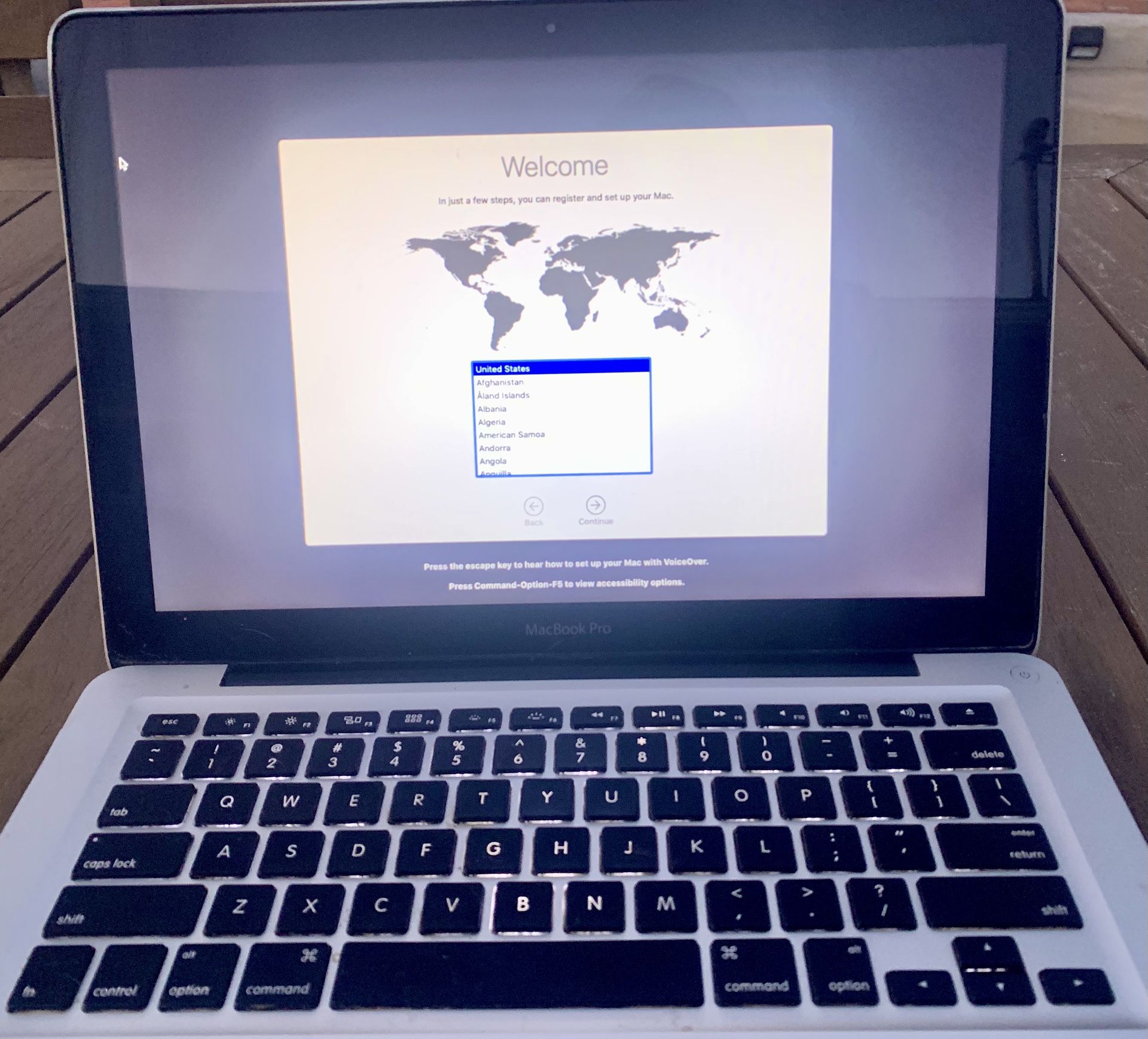 MacBook Pro 13" 4Gb RAM/500Gb HD