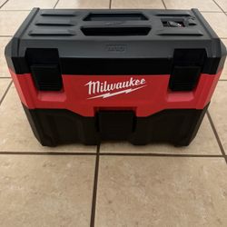 Milwaukee Shop Vac M18