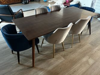 Dining table + 6 Chairs