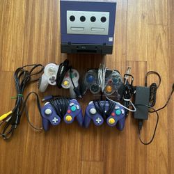 Nintendo GameCube With Gameboy Reader And 4 Controllers Bundle Lot No Disc