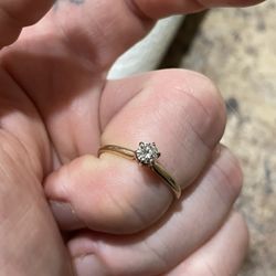 14k gold engagement Ring Size 7 