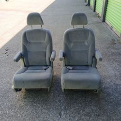 High Back Bucket Seats Very Good Cond No. Rips