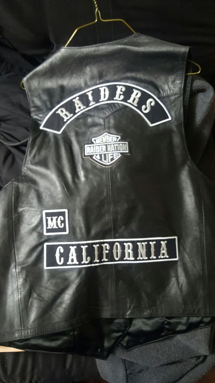 Harley Davidson Oakland Raiders Leather Biker Vest xlnt cond
