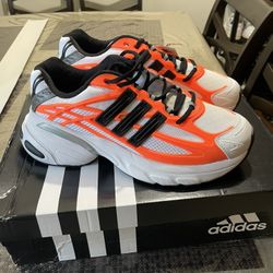 Adidas Adistar XLG 2.0 Size 9