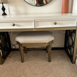 Make Up Vanity Desks With Chair 