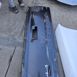 Toyota Tacoma Tailgate Oem