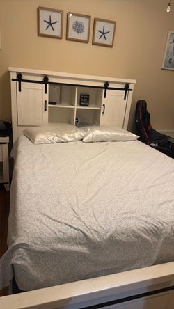Queen size bedroom set