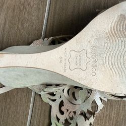 two pair  one wedge one with high heel 