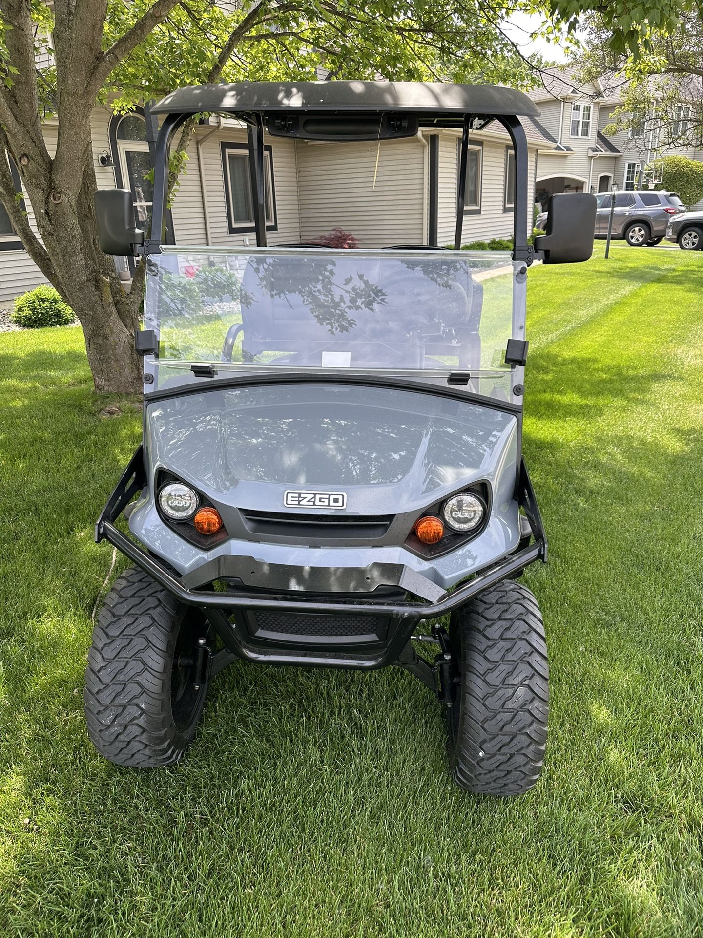 2025 EZGO Express 4 gas golf cart, 13 hp Kawasaki engine, 4 passenger, lights, windshield!!!