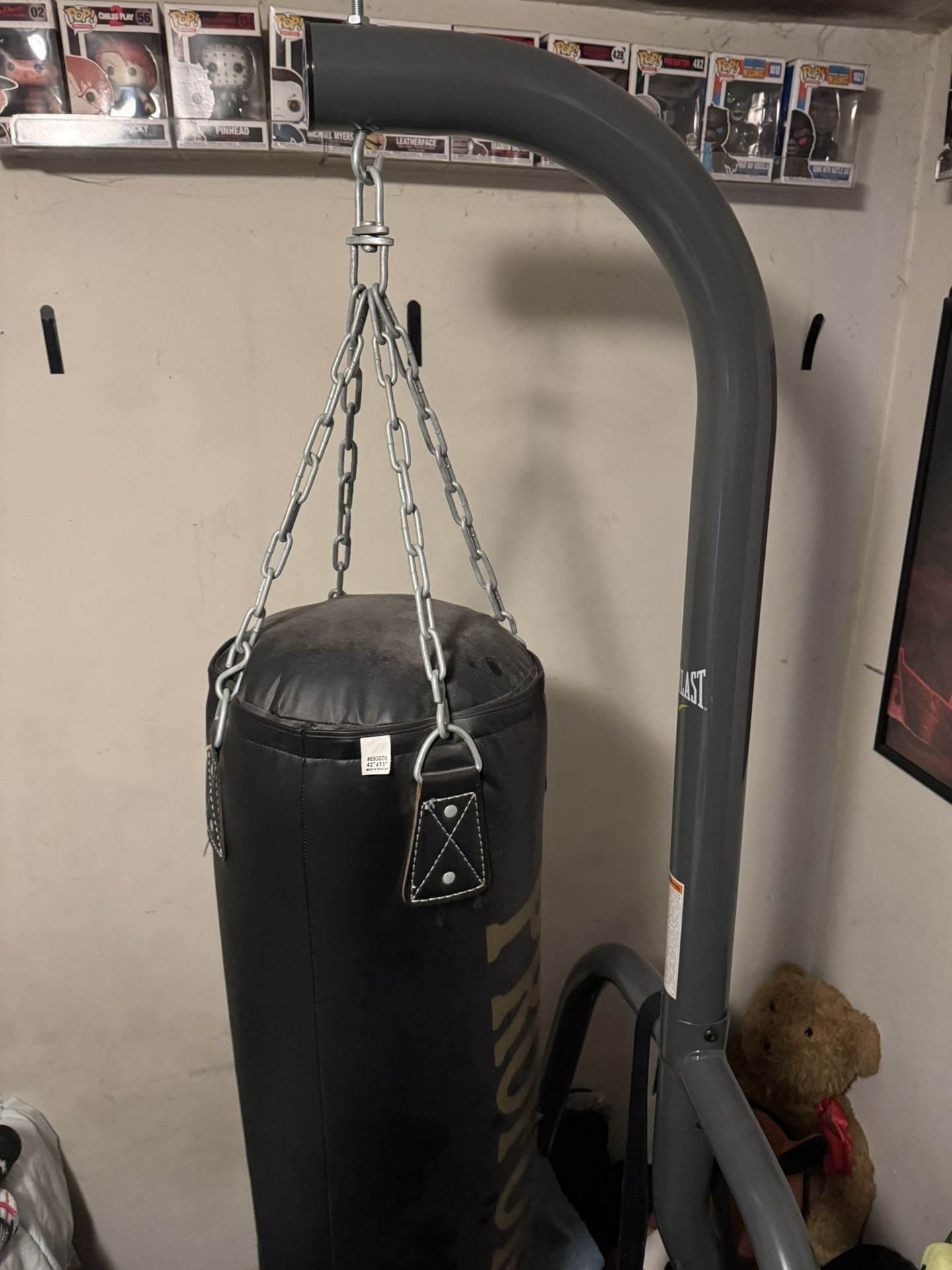 Everlast Punching Bag with stance 