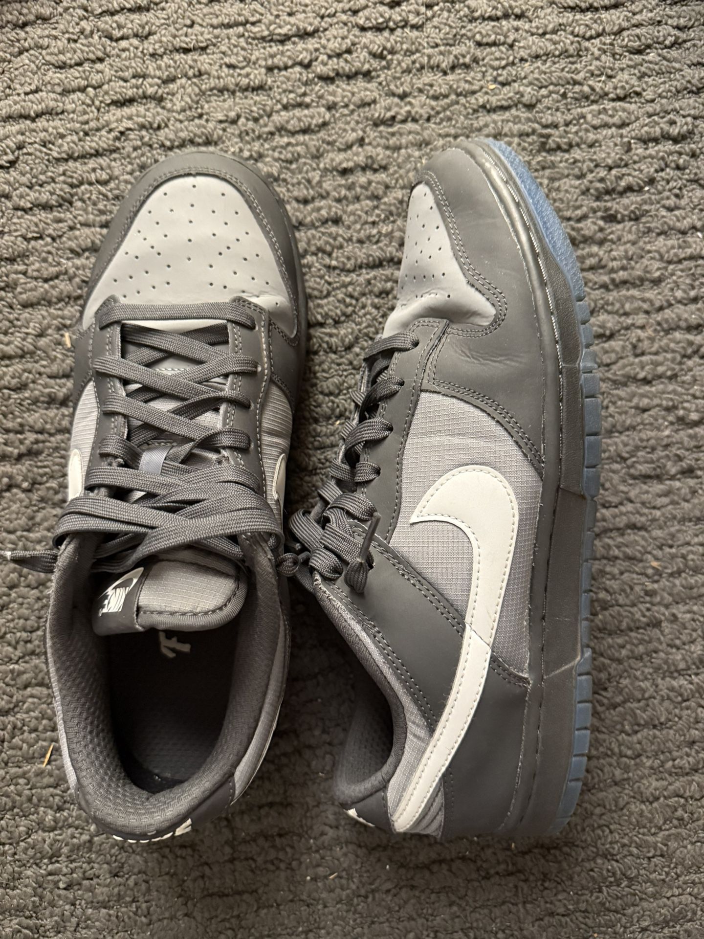 Preowned, lightly used. Pre-Owned, lightly used. Minimal wear, uppers clean, zippers  main image 4