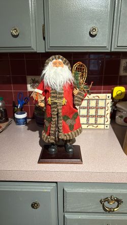 Limited Edition Old World Fishing Santa $5
