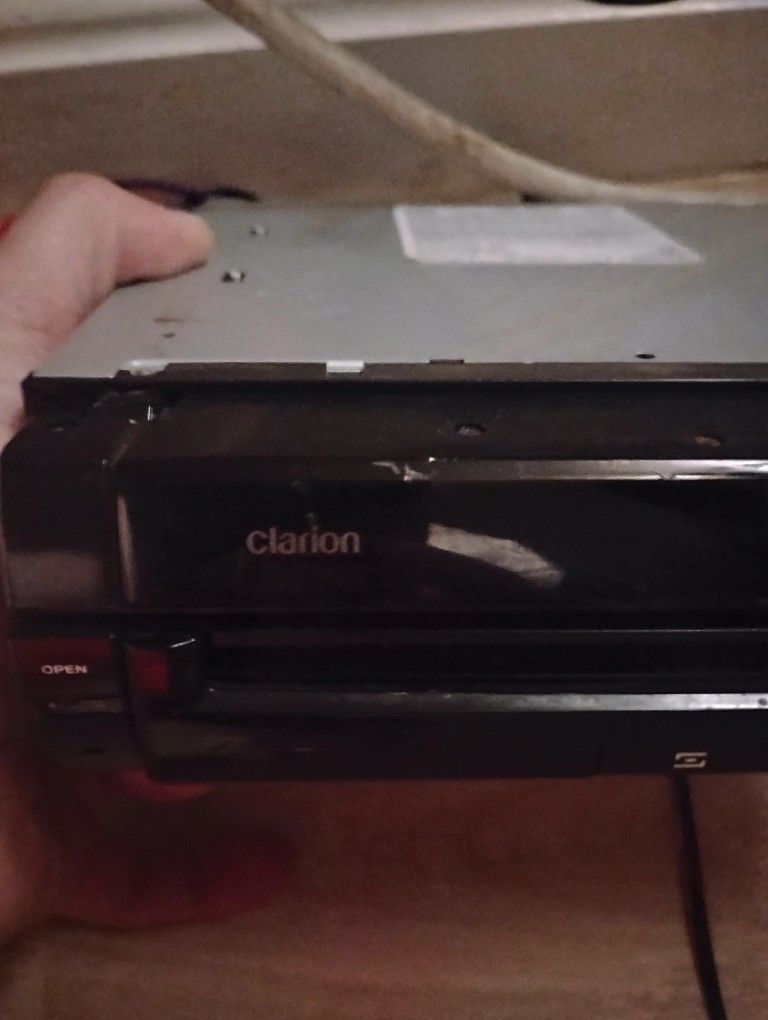 Clarion Model VZ501