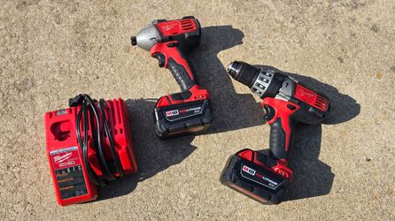 Milwaukee M18 hammer drill & impact driver