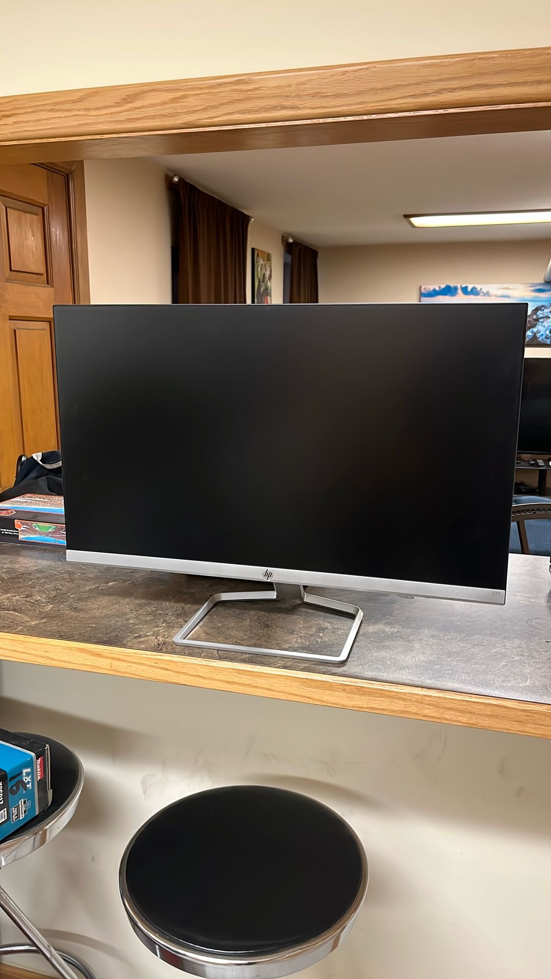 27” HP Monitor