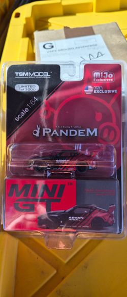 Mini GT MK5 Toyota Supra Pandem&Advan (!!SEMA Auto Show Exclusive!!)