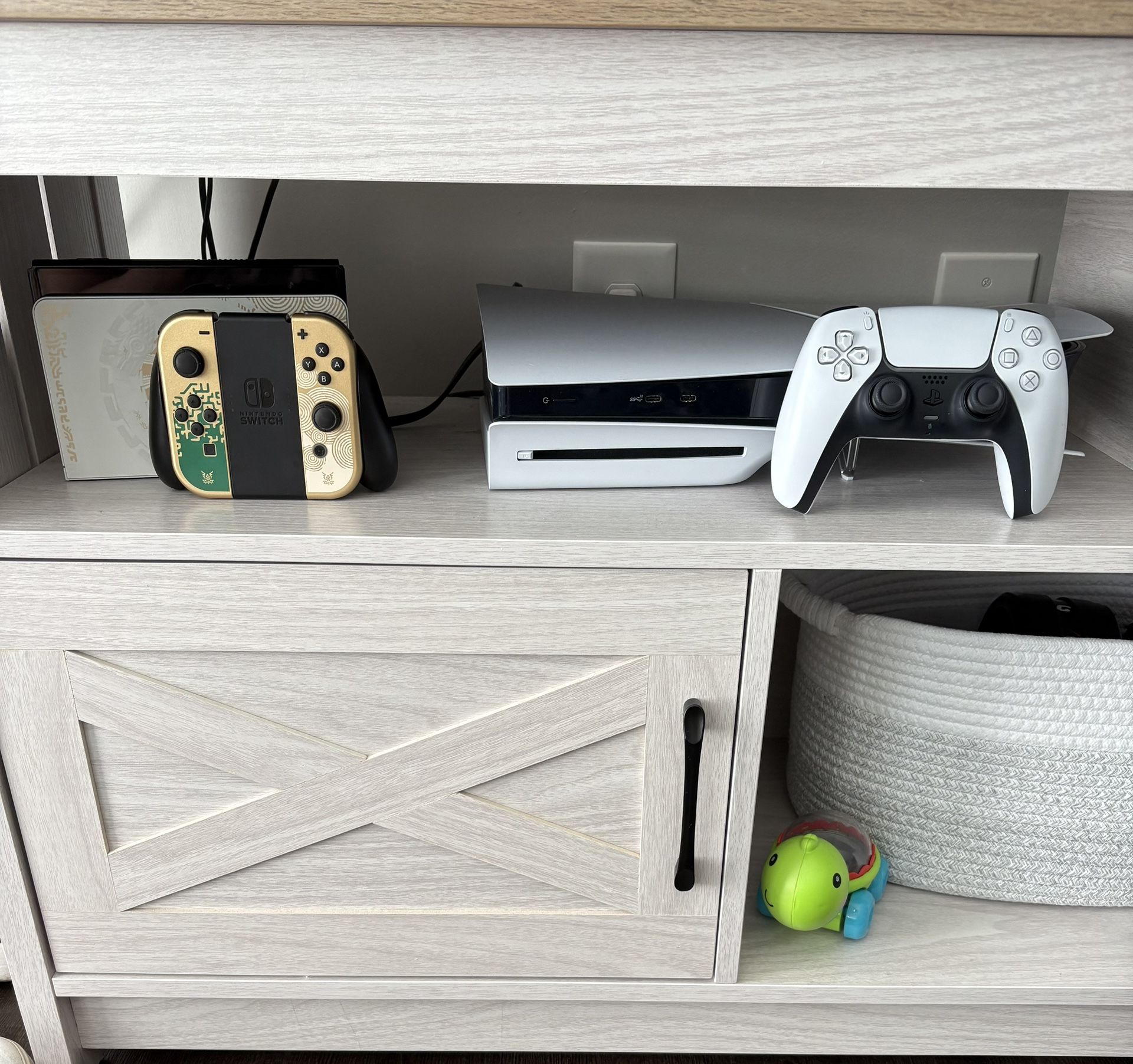 PS5 & Nintendo Switch OLED
