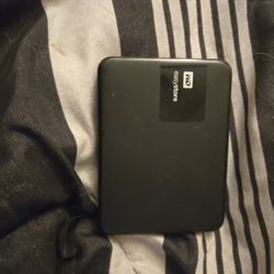 WD Easystore 2 Terabyte External Hard-drive 
