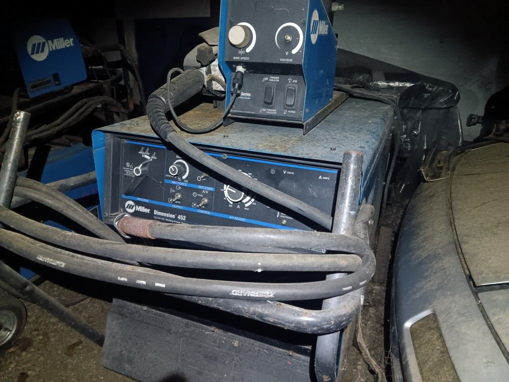 Miller Dimension 452 Power Supply And MIG Welder