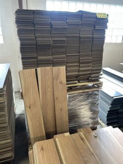 Laminate Wood Flooring  Pergo Outlast+ Arden Blonde Hickory 12 mm T x 6.1 in