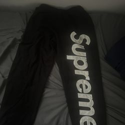 black supreme pants 