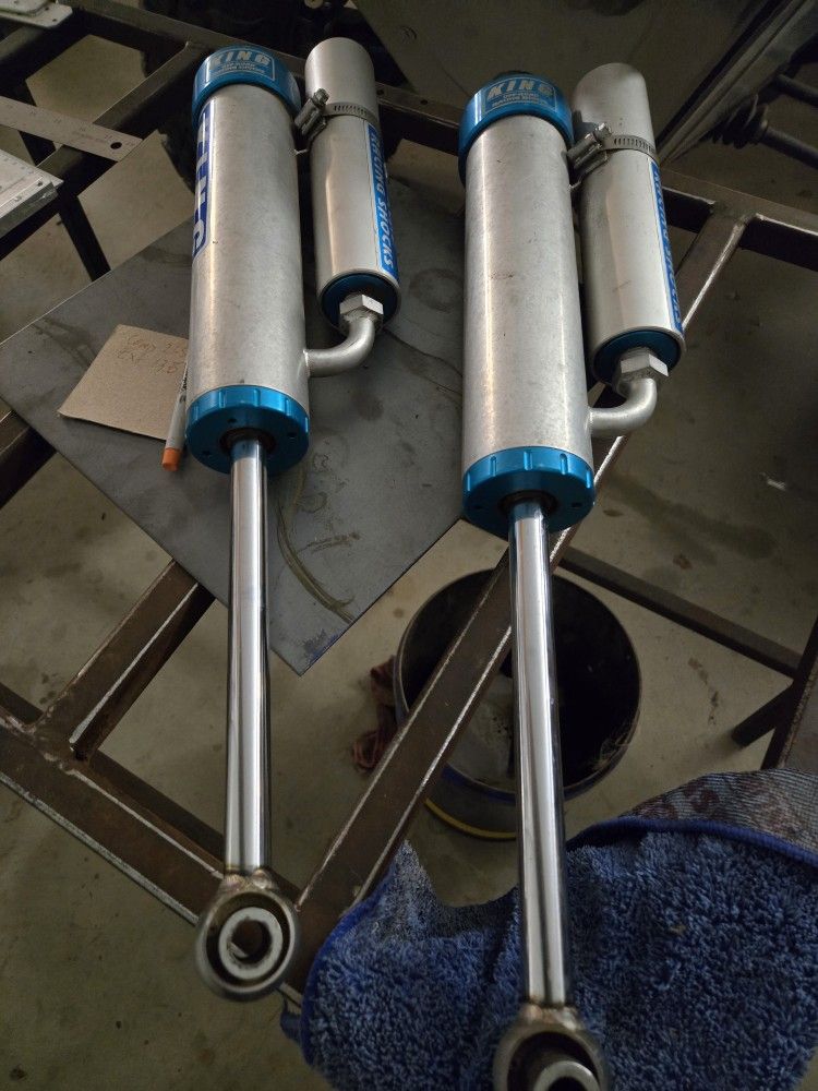 King 2.5 x 8" Shocks