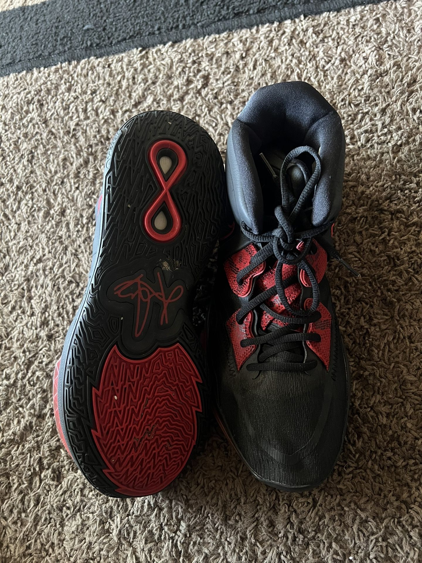 Nike Kyrie 8 Infinity Bred