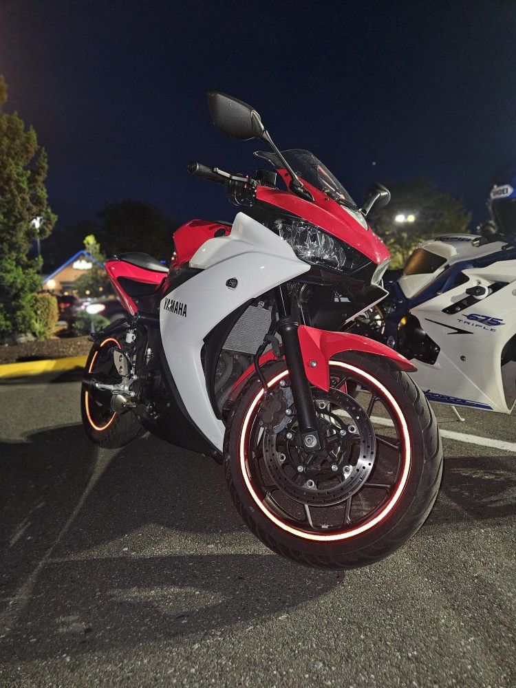 2015 YZF-R3