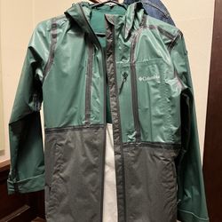 Dlumbia Weatherproof / Waterproof jacket 