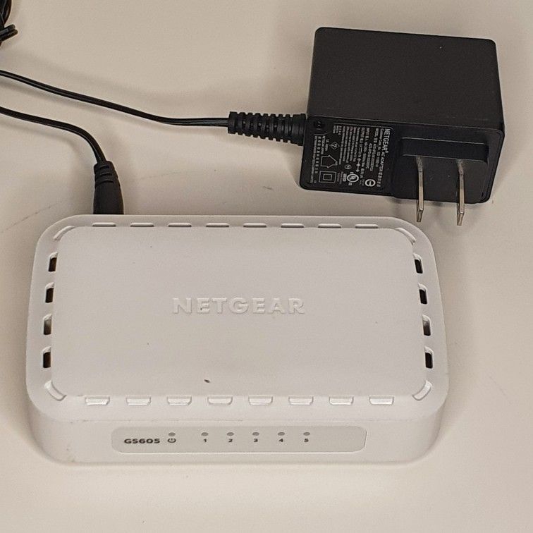 Netgear 5 Port Gigabit Ethernet Switch GS605v5