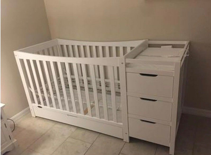 Crib With Changing Table