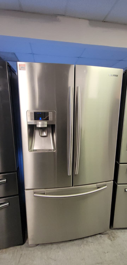 Samsung French Door Fridge — Stainless, Ice/Water in Door
