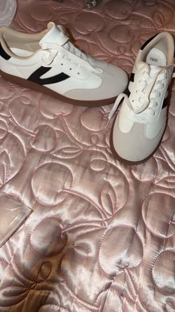 New Women Size 8 $15