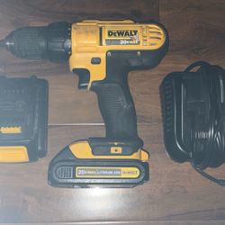 Dewalt 20 V Good Working Condition With 2 Batteries An Charger