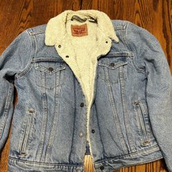 Levi’s Woman’s Sherpa Jacket 