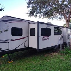 40ft 2013 Coleman RV 313BM
