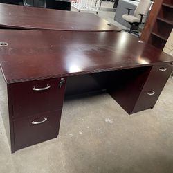 Dark Mahogany 6’ Office Computer Desk! Only $200!