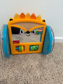 Fisher Price Play & Crawl Hedgehog Mirror & Fisher Price Soothe & Glow Sea Horse