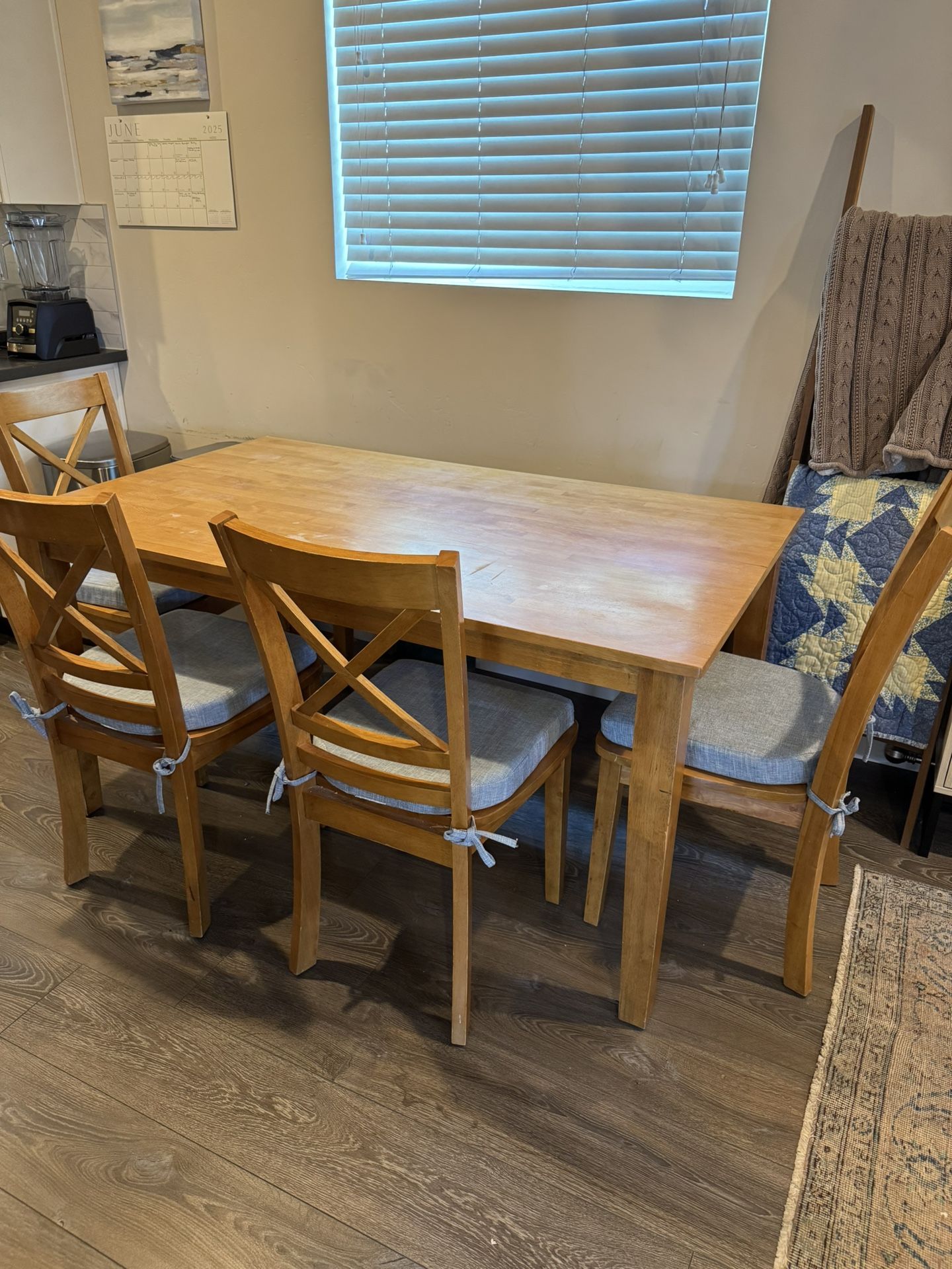 Wooden Rectangular Kitchen Table With 4 Chairs And Cushions