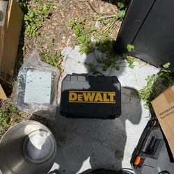 Dewalt Palm Sander