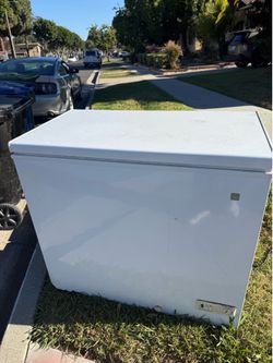 FREE! Working GE Freezer