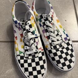 Vans Old Skool Rainbow Checkerboard Women’s 9.5