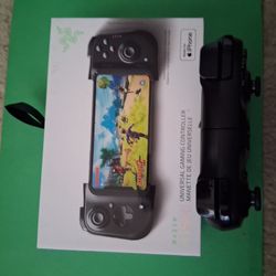 Razer Kishi Smartphone Controller for iPhone - Black