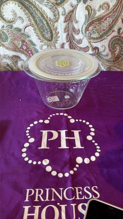 Princess House 2 qt round container
