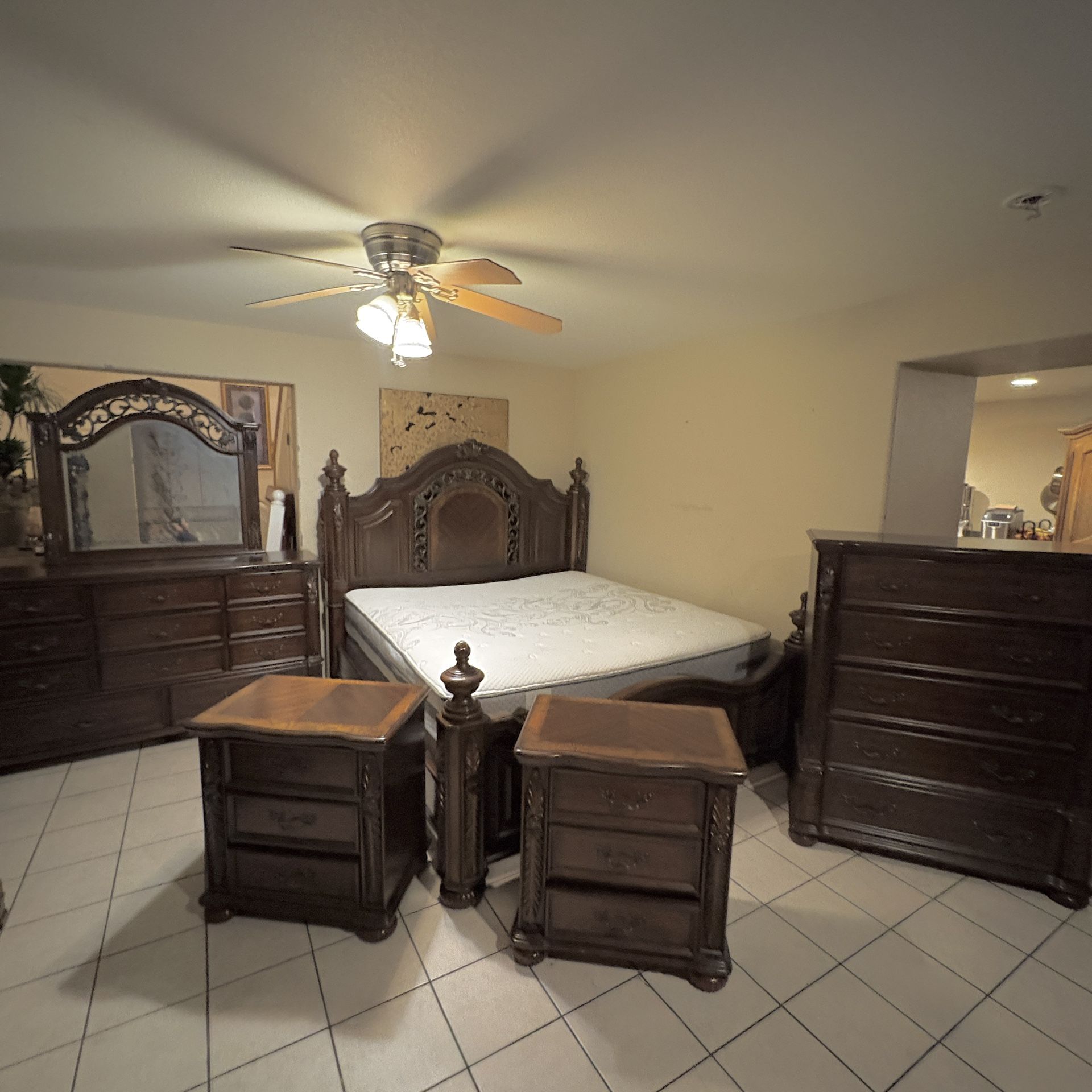 King Size Solid Wood Bedroom Set